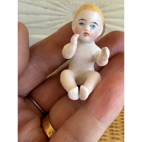 Antique 1880s German Miniature Bisque Porcelain Bath Baby - Picture 5 of 7